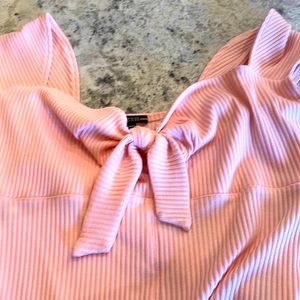 Super cute Guess top new without tags